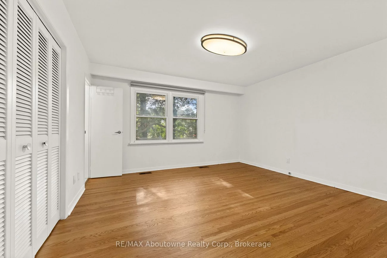 24, Valloncliffe, Bayview Glen, Markham