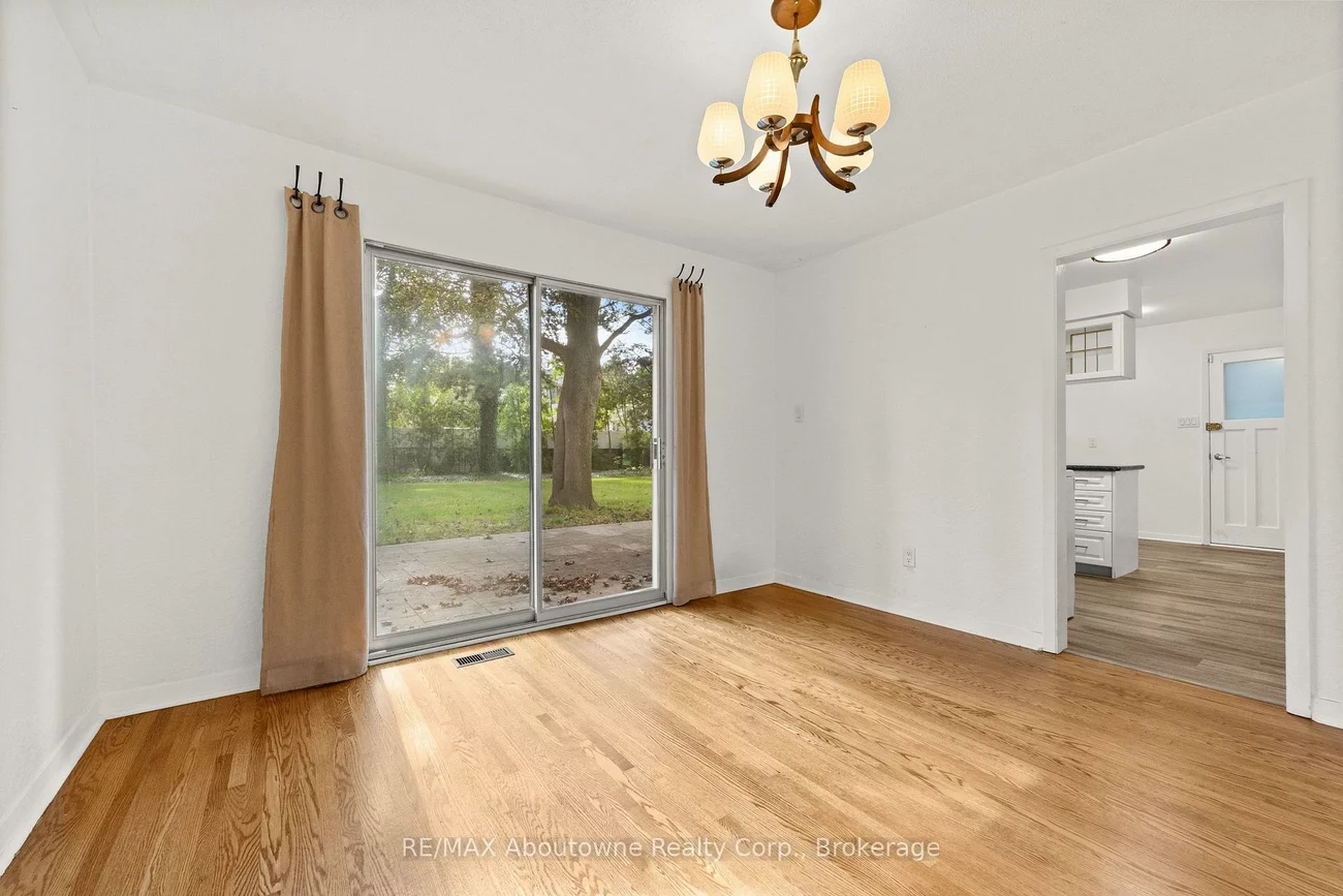 24, Valloncliffe, Bayview Glen, Markham