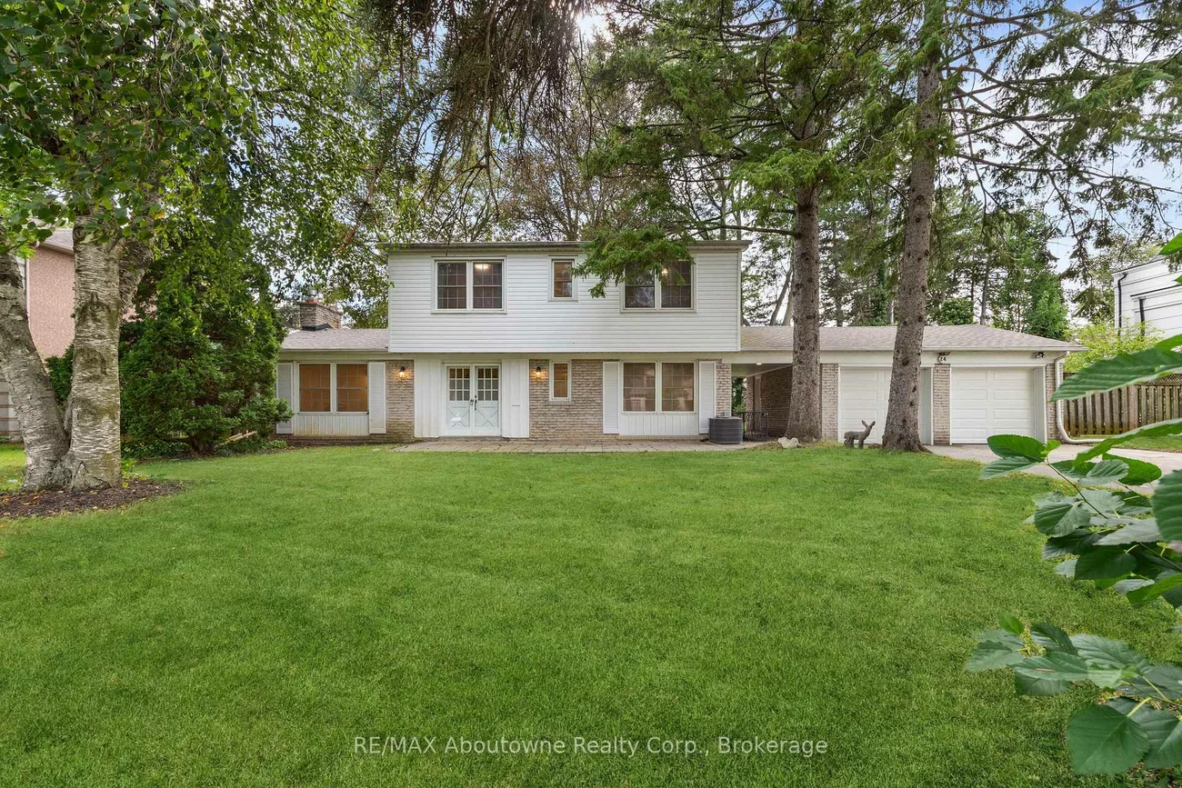 24, Valloncliffe, Bayview Glen, Markham