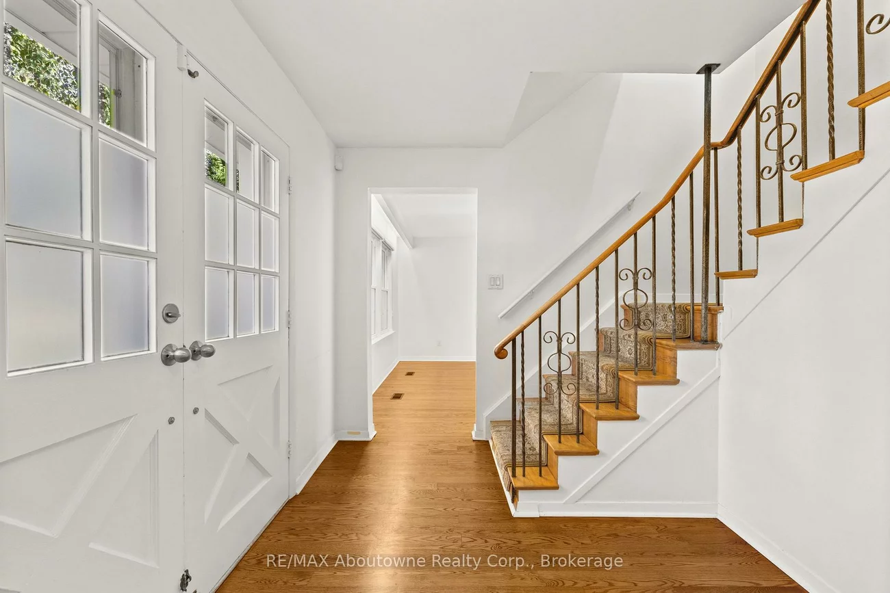24, Valloncliffe, Bayview Glen, Markham