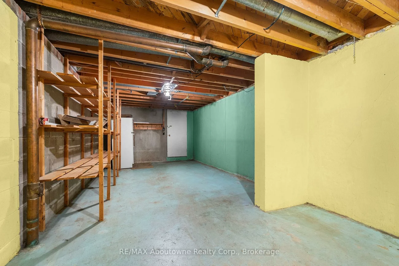 24, Valloncliffe, Bayview Glen, Markham