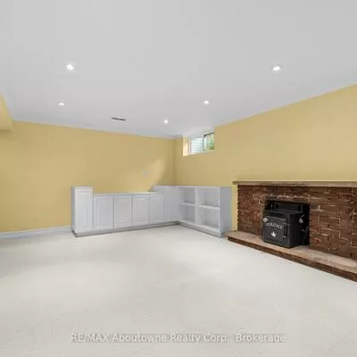 24, Valloncliffe, Bayview Glen, Markham