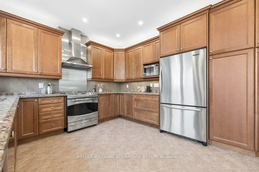 75, Forestbrook, Box Grove, Markham