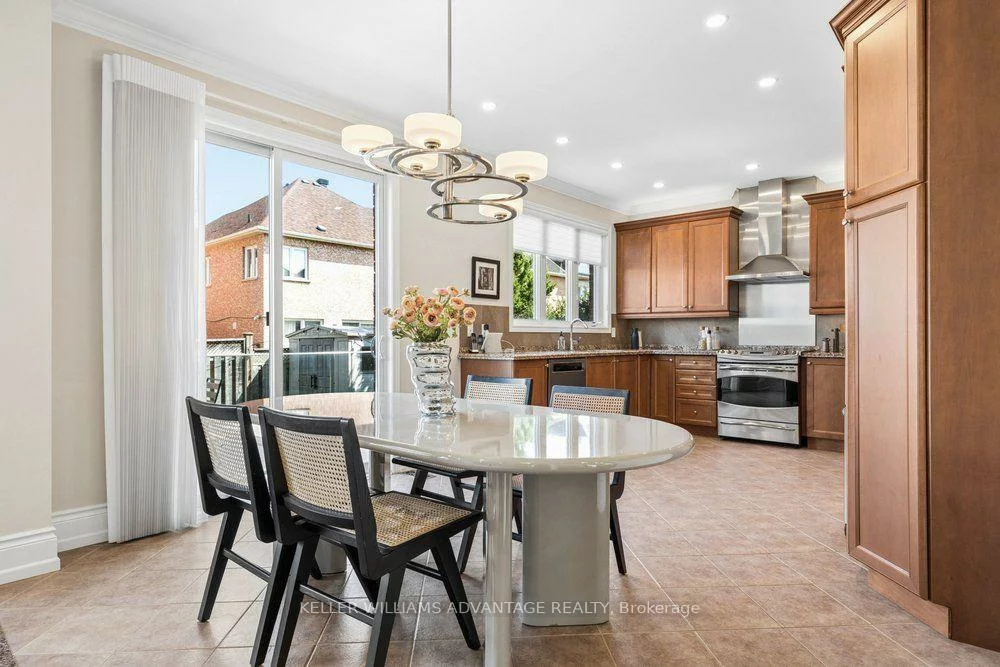 75, Forestbrook, Box Grove, Markham