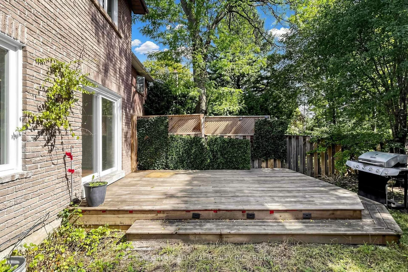 154, Baywood, Royal Orchard, Markham