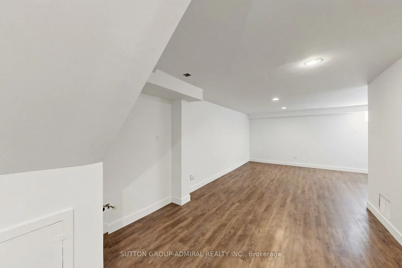 154, Baywood, Royal Orchard, Markham