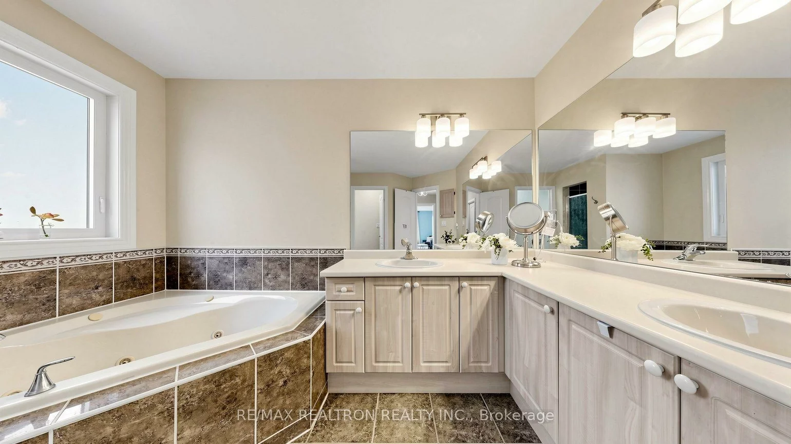 9, Gardon, Cathedraltown, Markham
