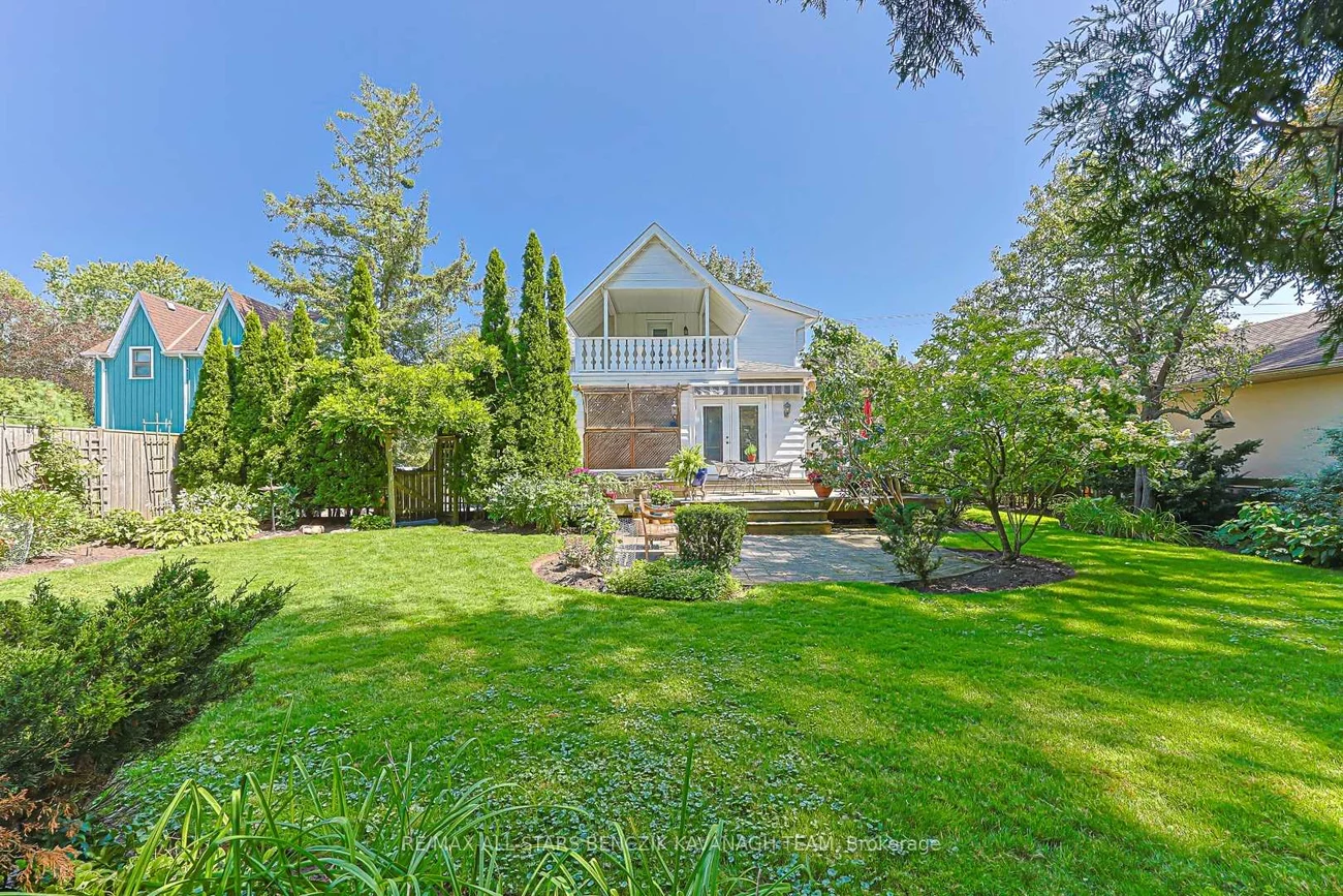 30, Peter, Old Markham Village, Markham