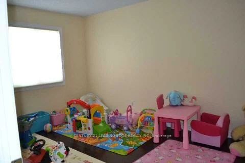 9, Florelle, Wismer, Markham