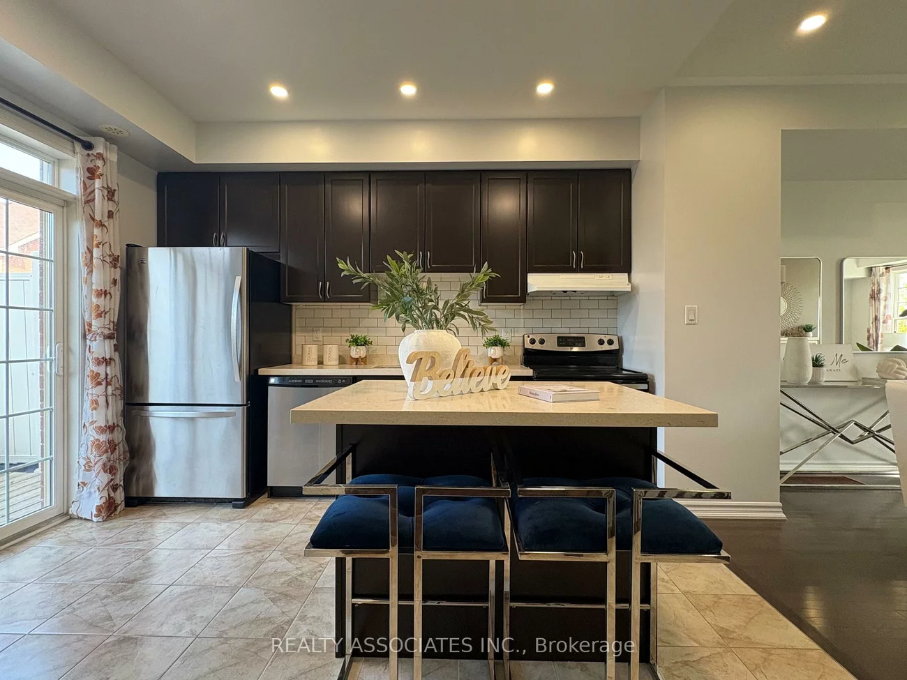 11, Tatra, Cathedraltown, Markham