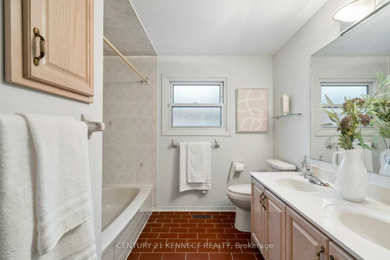38, Rosemount, Thornlea, Markham