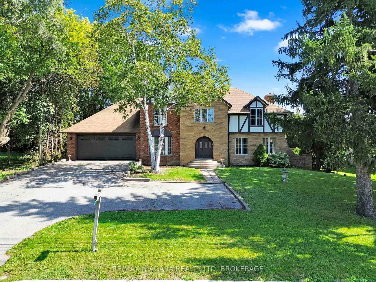 7849, Ninth, Box Grove, Markham