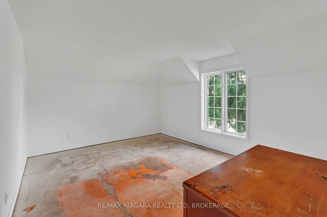 7849, Ninth, Box Grove, Markham