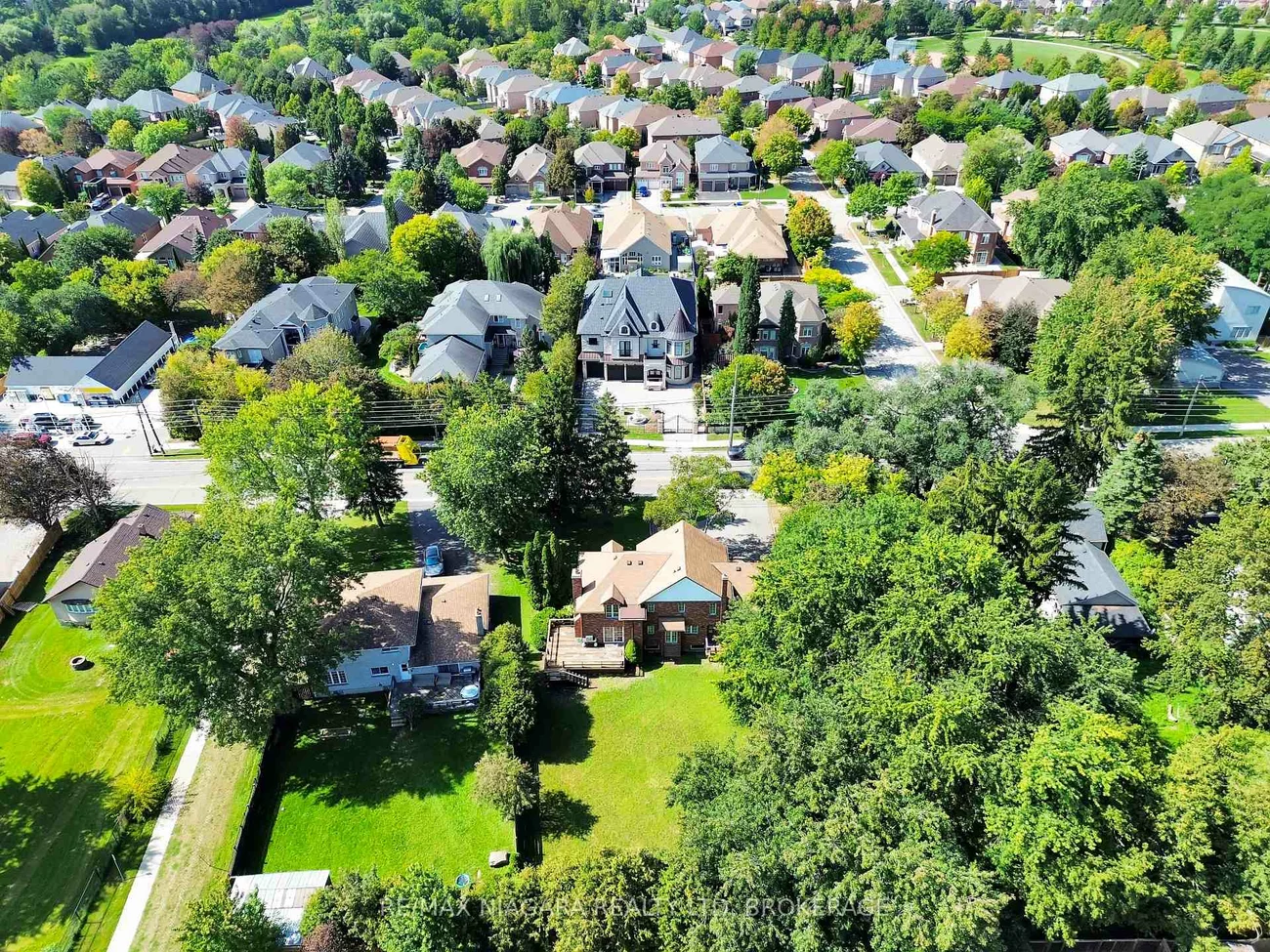 7849, Ninth, Box Grove, Markham