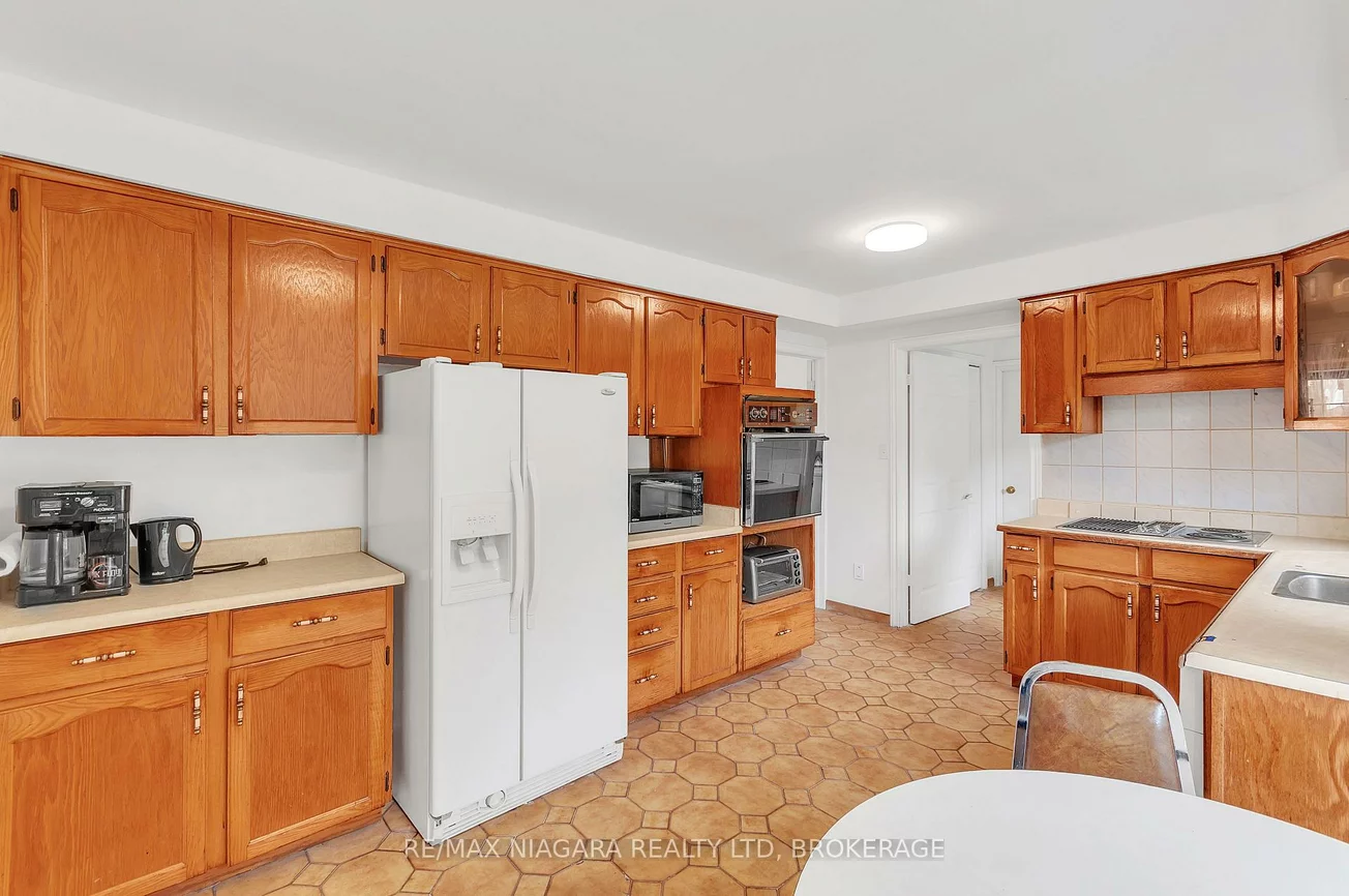 7849, Ninth, Box Grove, Markham