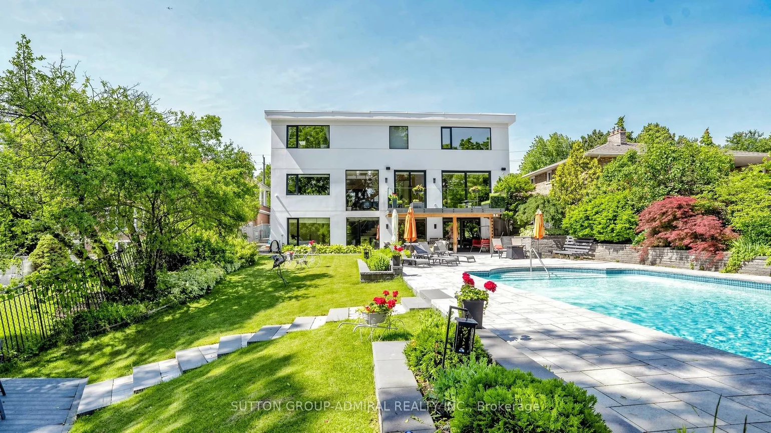 33, Thorny Brae, Royal Orchard, Markham
