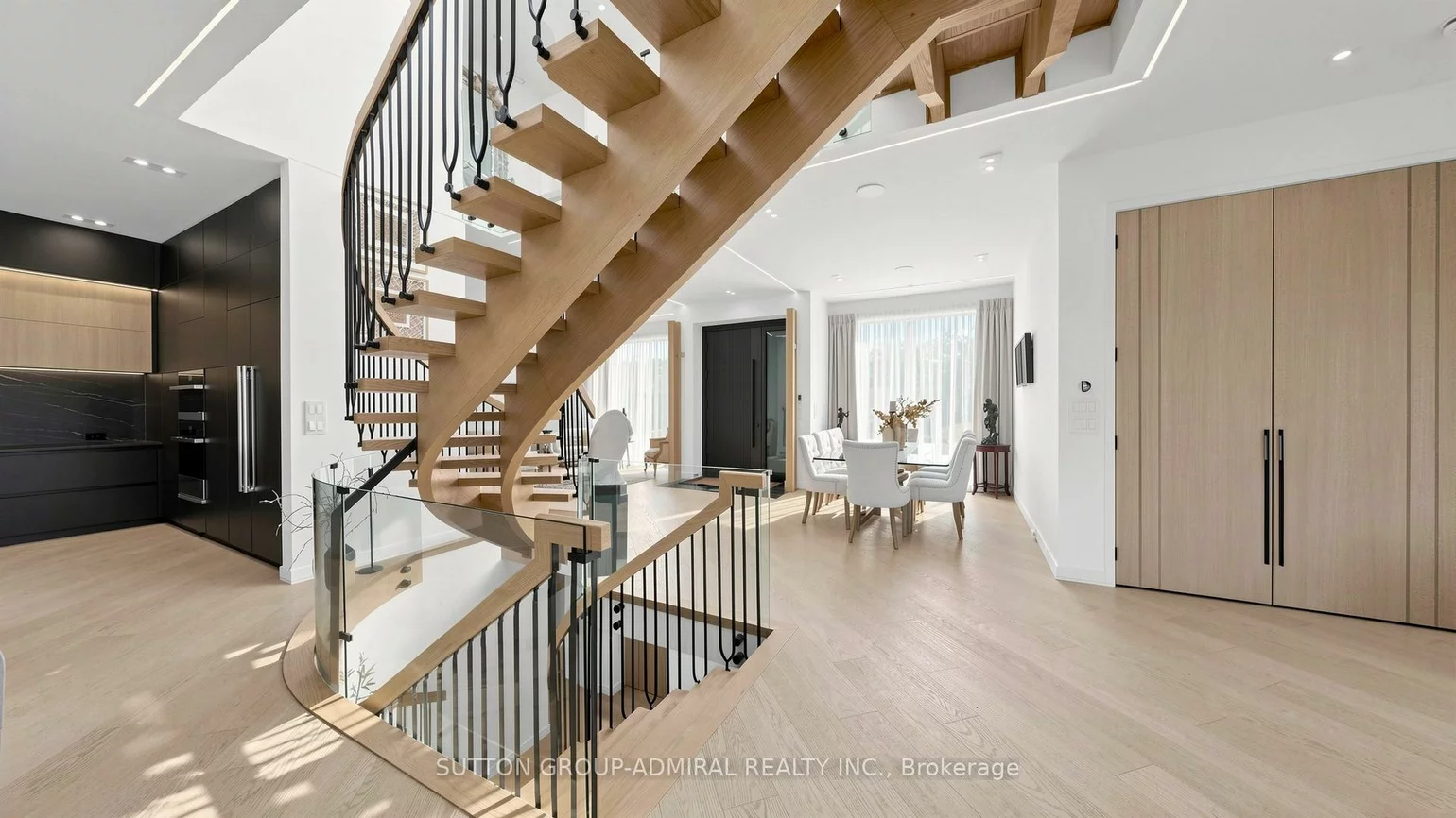 33, Thorny Brae, Royal Orchard, Markham