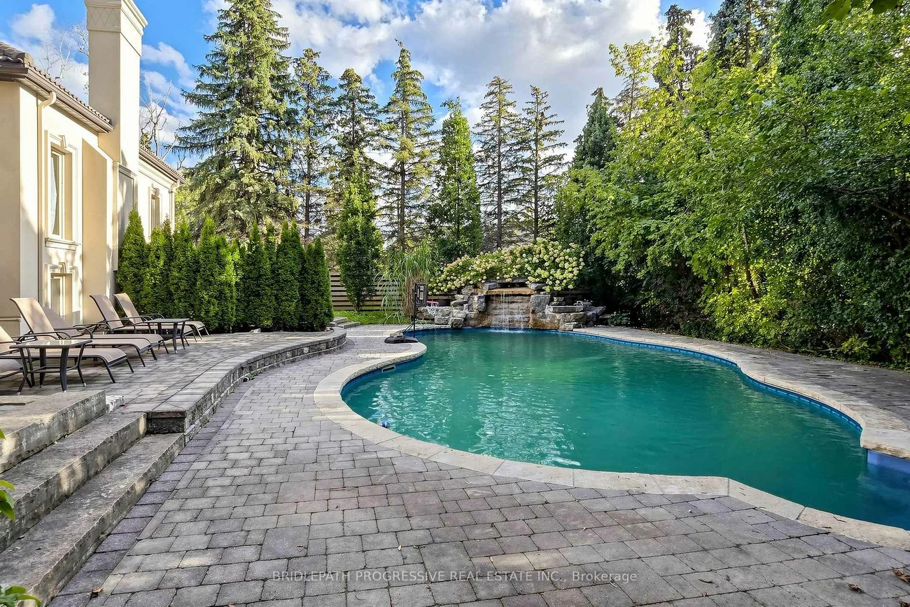 2, Thornlea, Thornhill, Markham