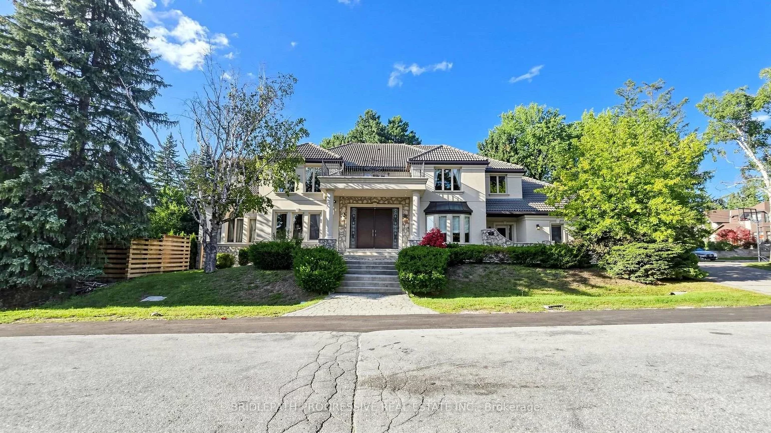 2, Thornlea, Thornhill, Markham