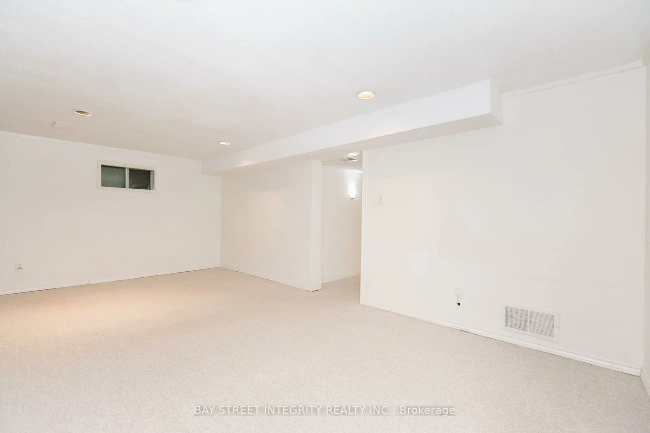 12, Charnwood, Aileen-Willowbrook, Markham