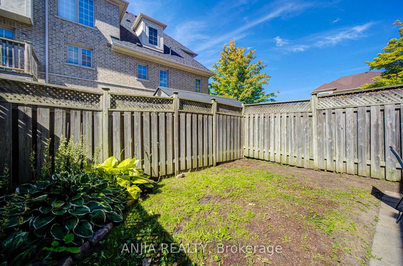66, Prince Charles, Berczy, Markham