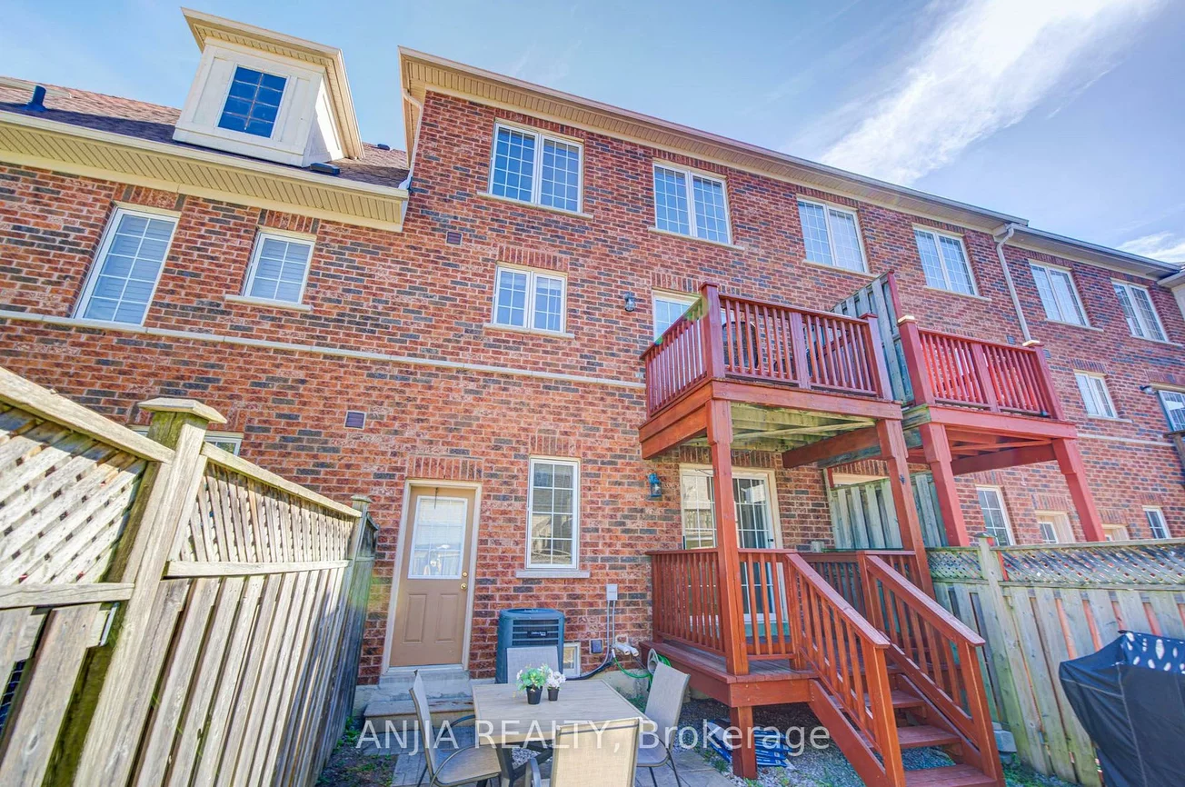 66, Prince Charles, Berczy, Markham
