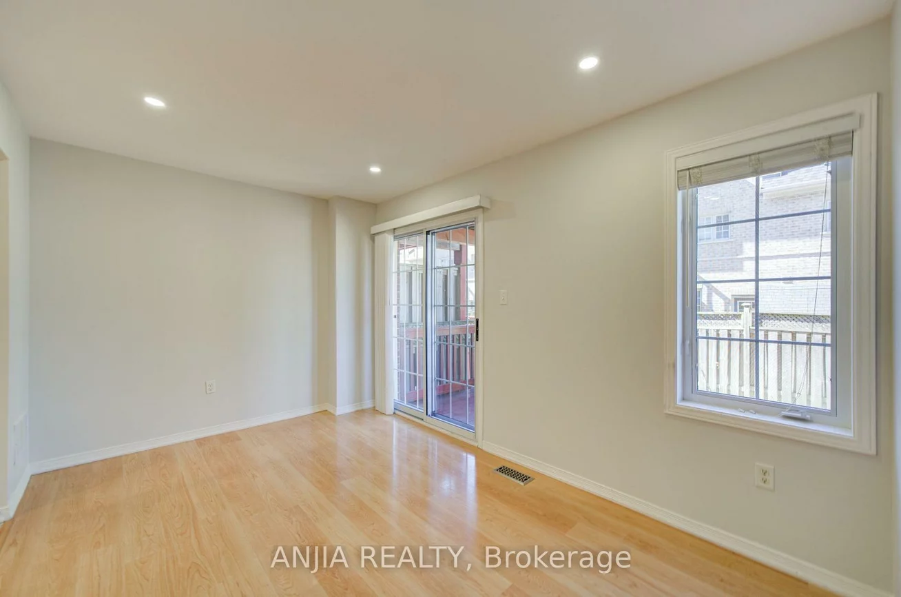 66, Prince Charles, Berczy, Markham
