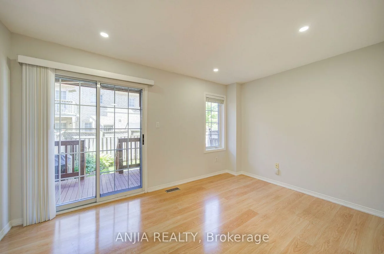 66, Prince Charles, Berczy, Markham