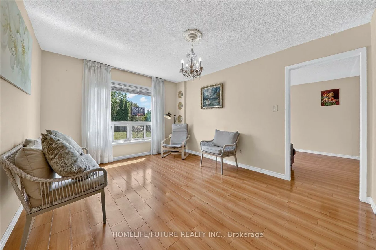 63, Chloe, Middlefield, Markham
