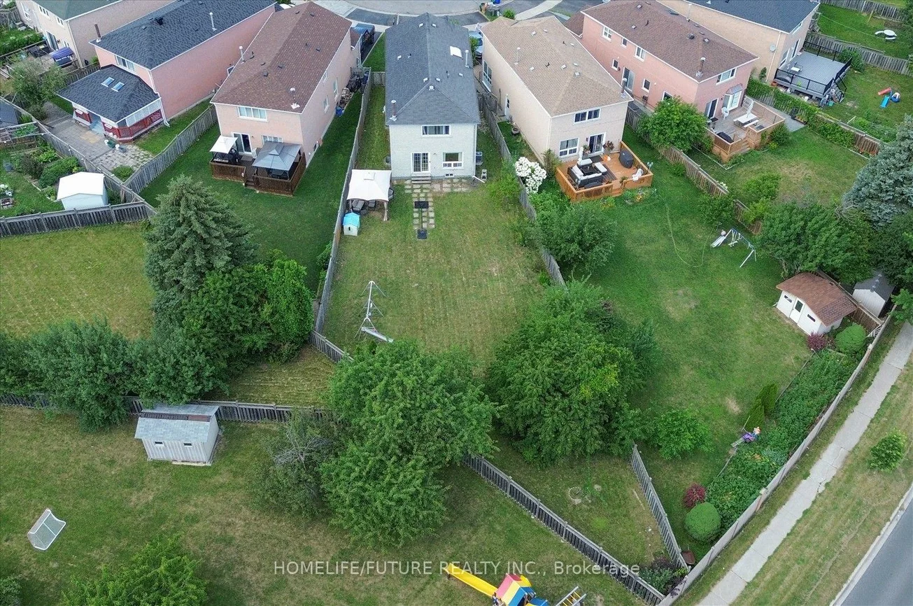 63, Chloe, Middlefield, Markham