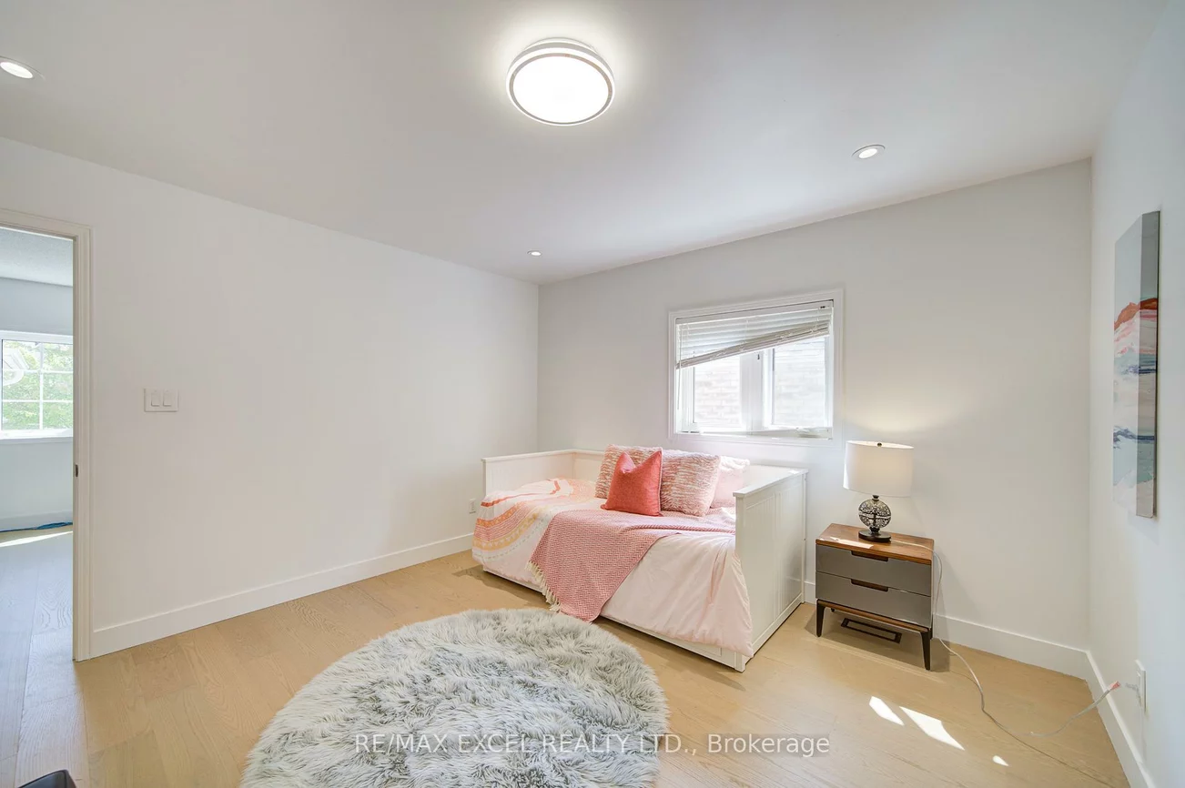 8, Hollylane, Berczy, Markham