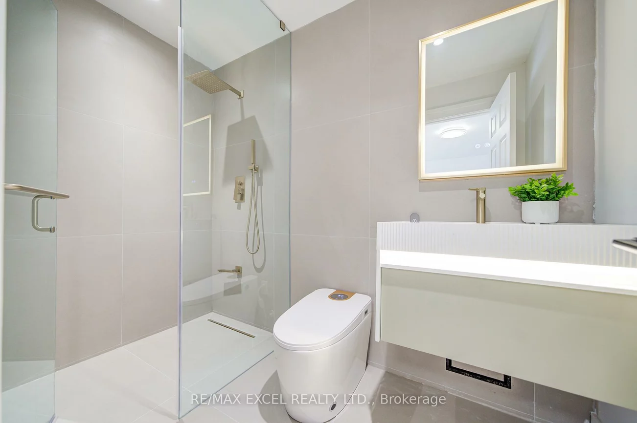 8, Hollylane, Berczy, Markham