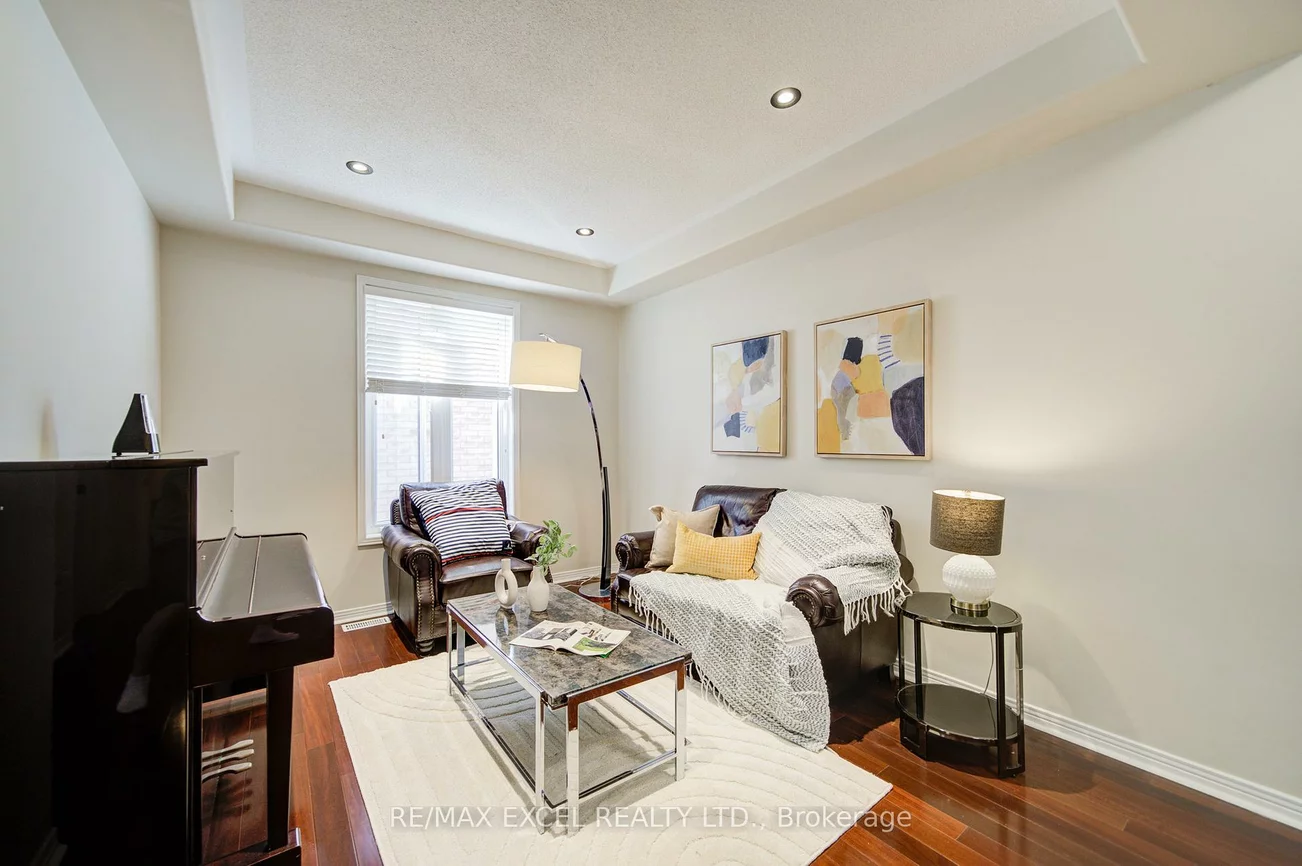 8, Hollylane, Berczy, Markham