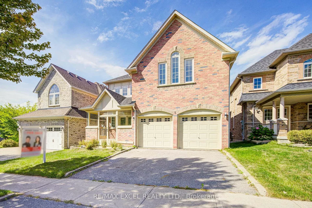 8, Hollylane, Berczy, Markham