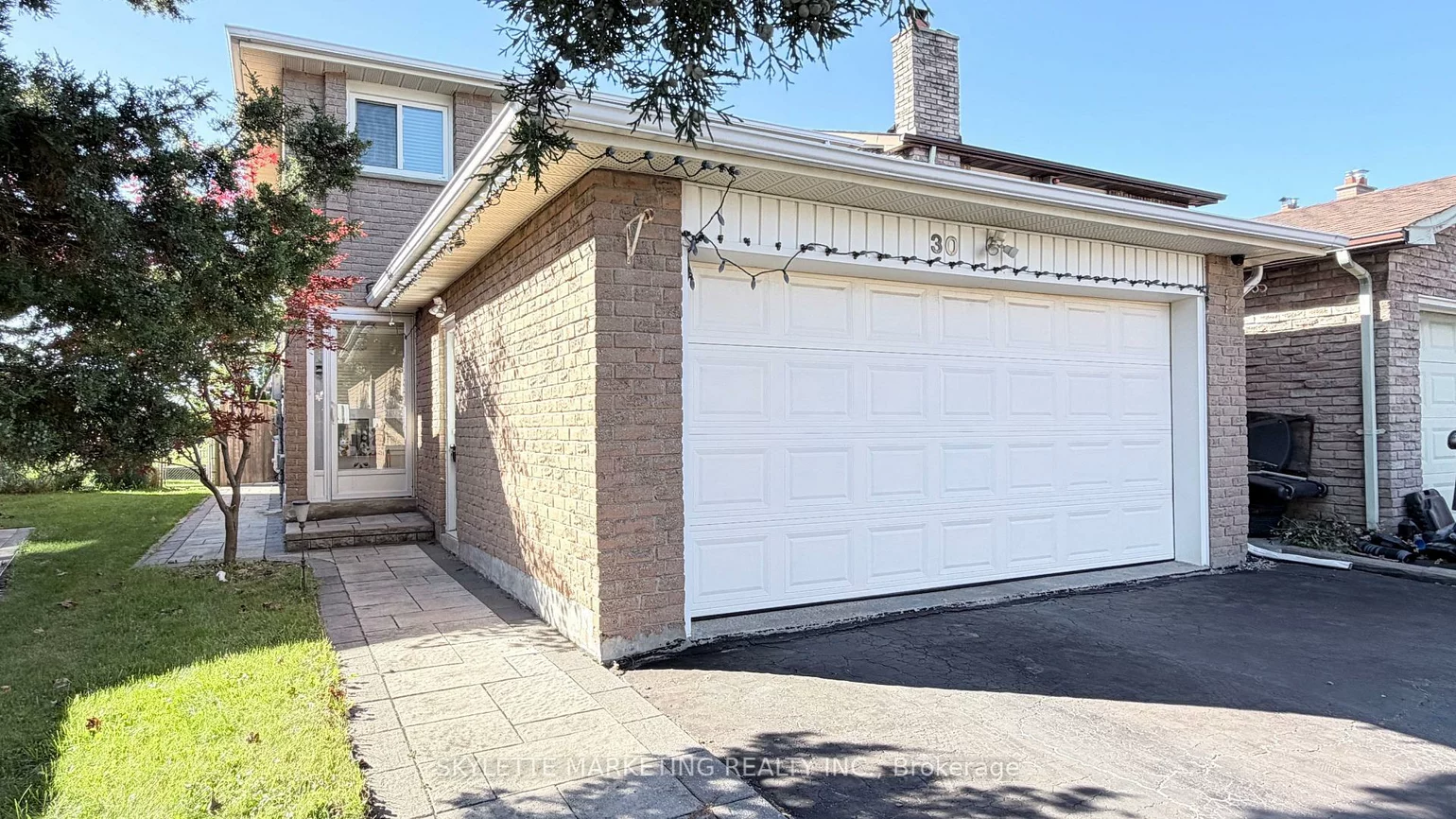 30, Ascot, Milliken Mills West, Markham