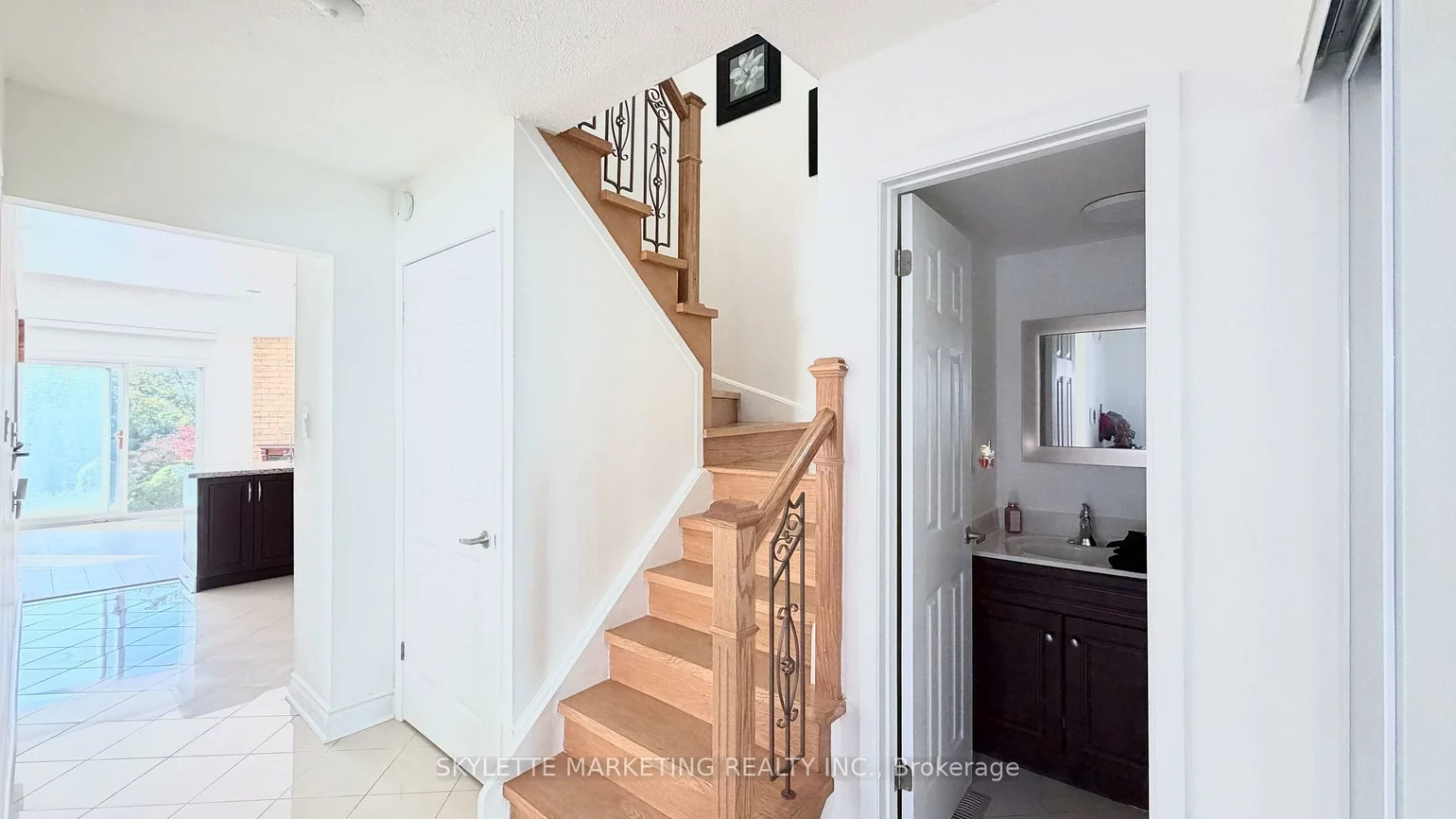 30, Ascot, Milliken Mills West, Markham
