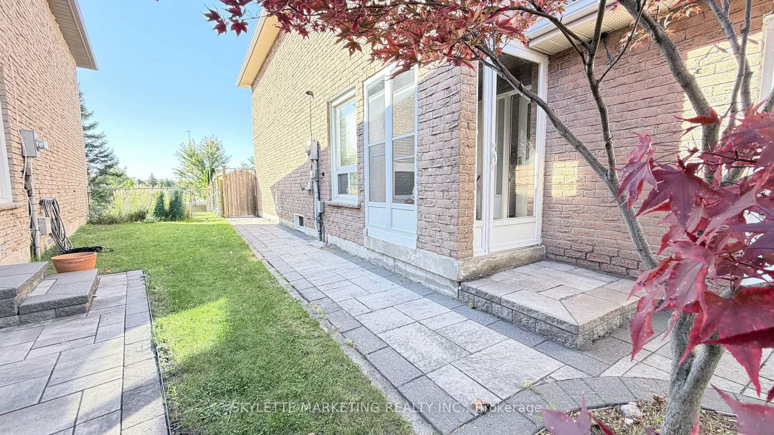 30, Ascot, Milliken Mills West, Markham