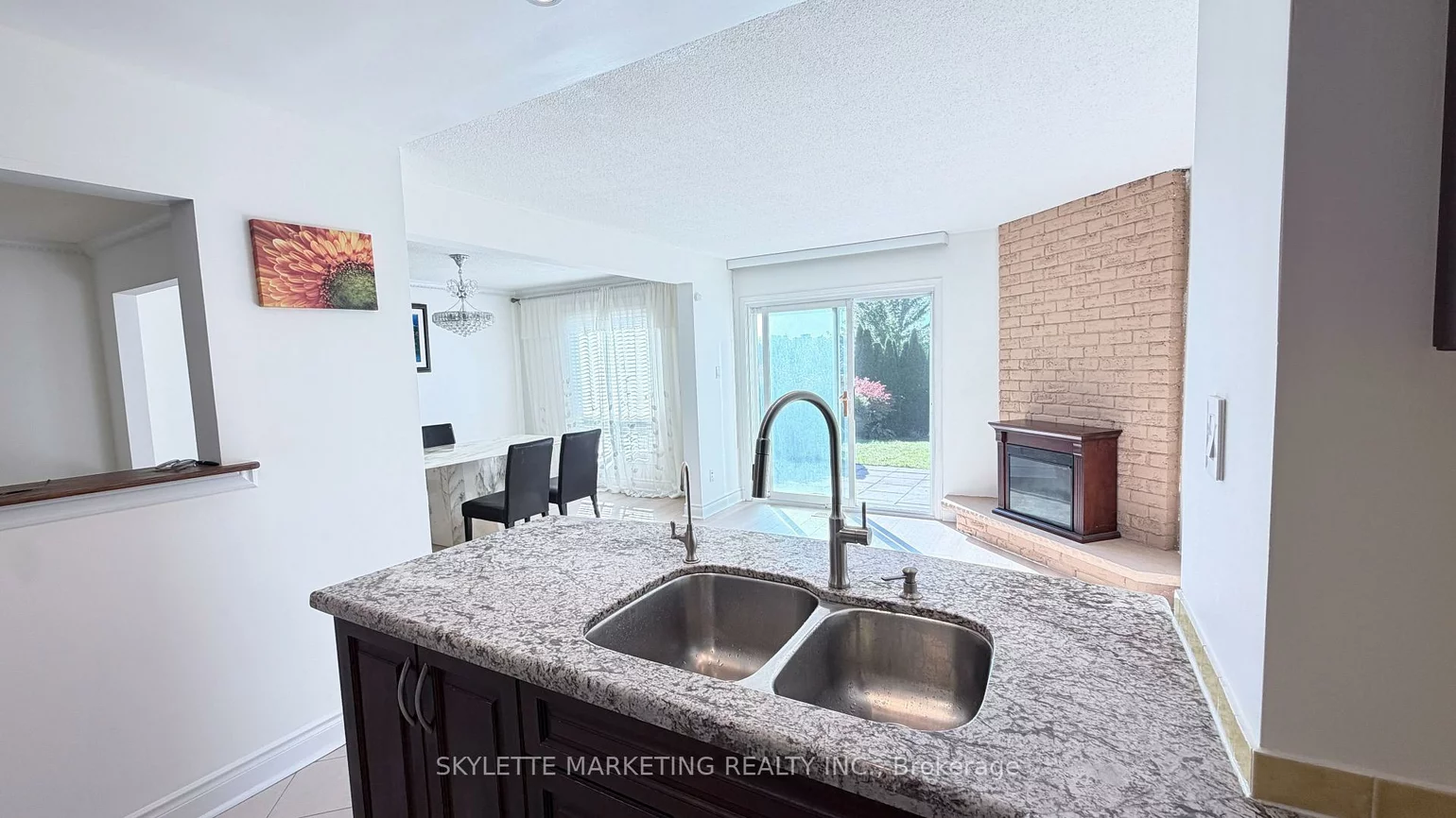 30, Ascot, Milliken Mills West, Markham