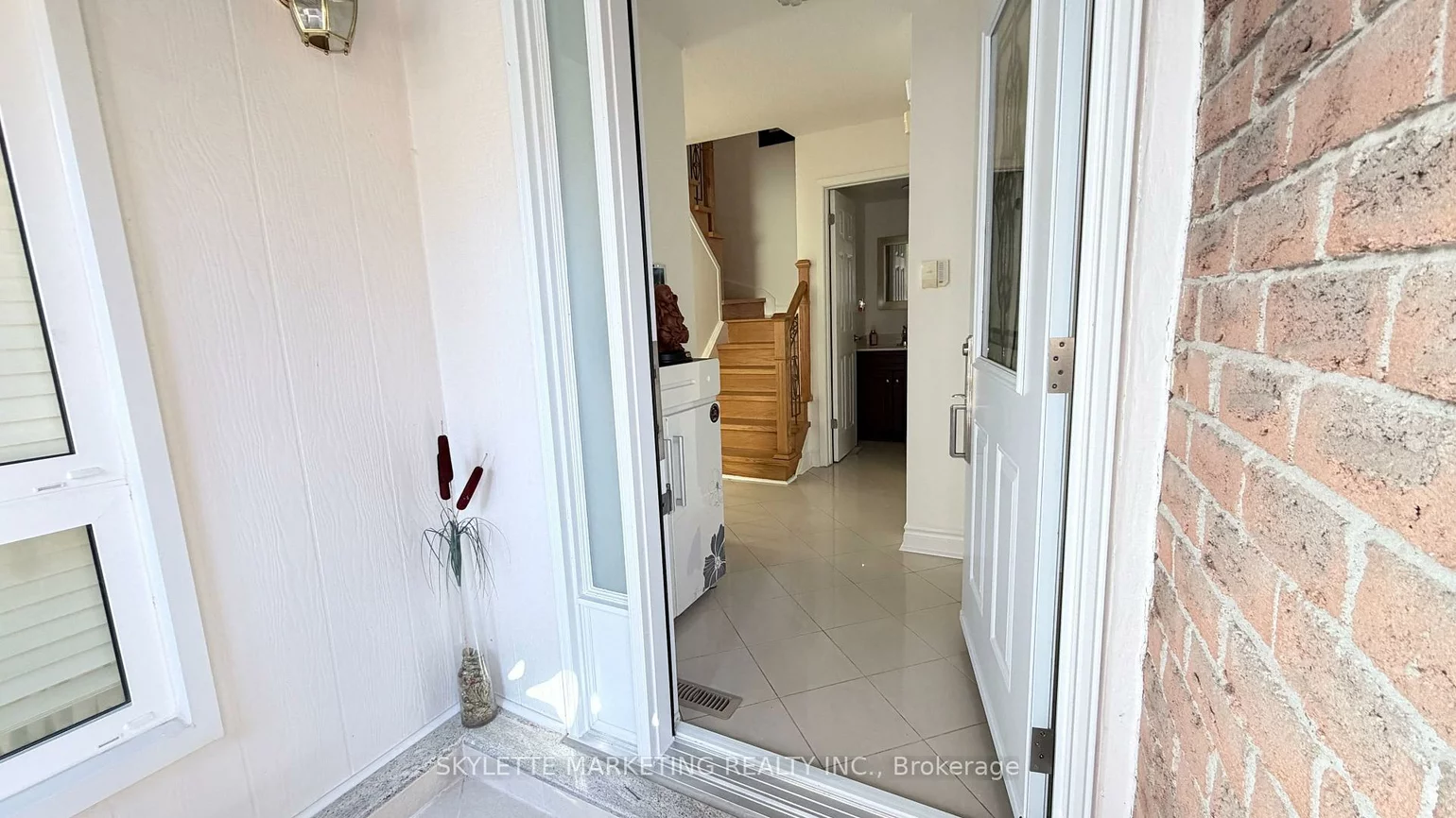 30, Ascot, Milliken Mills West, Markham