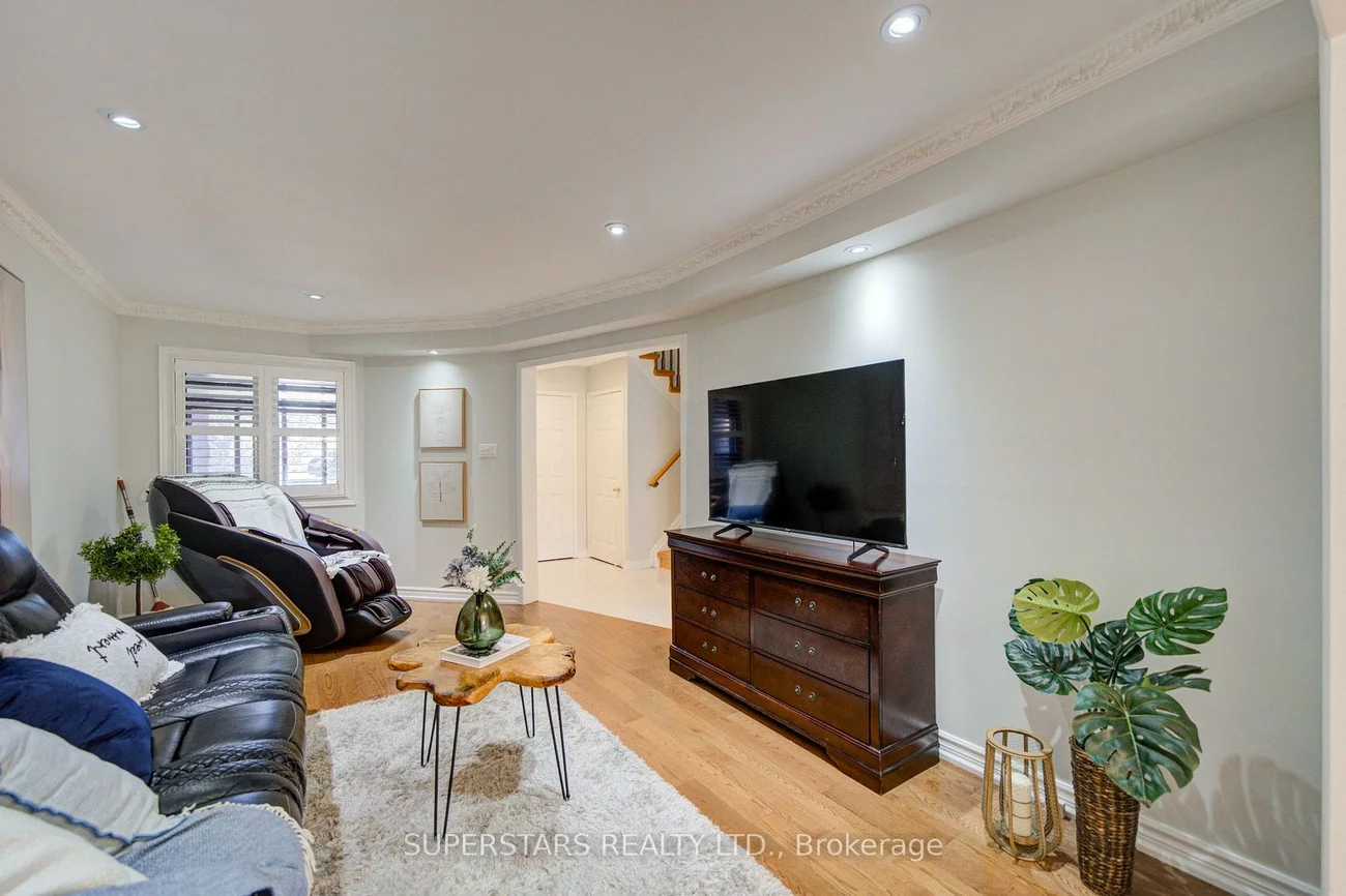 75, Marydale, Middlefield, Markham