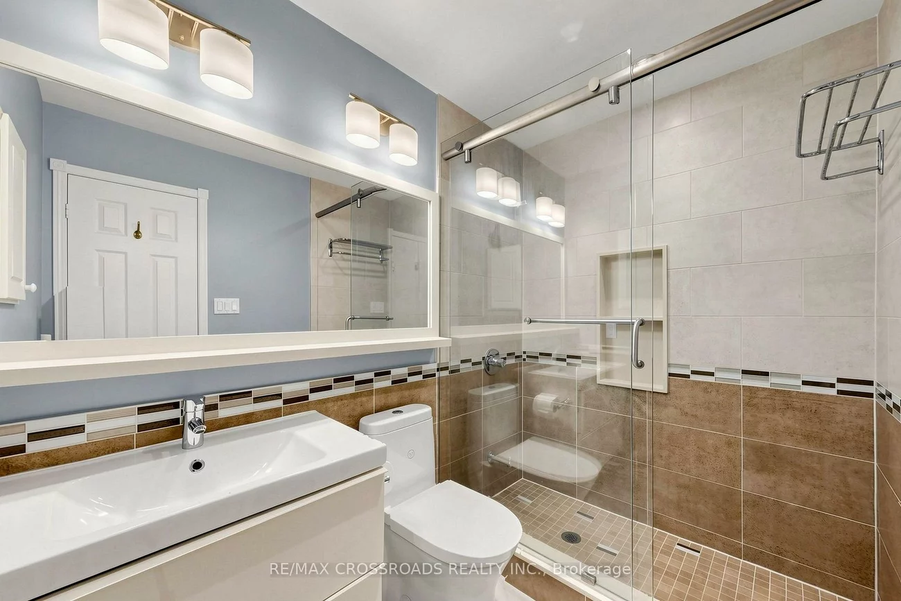 37, Queen's Plate, Angus Glen, Markham