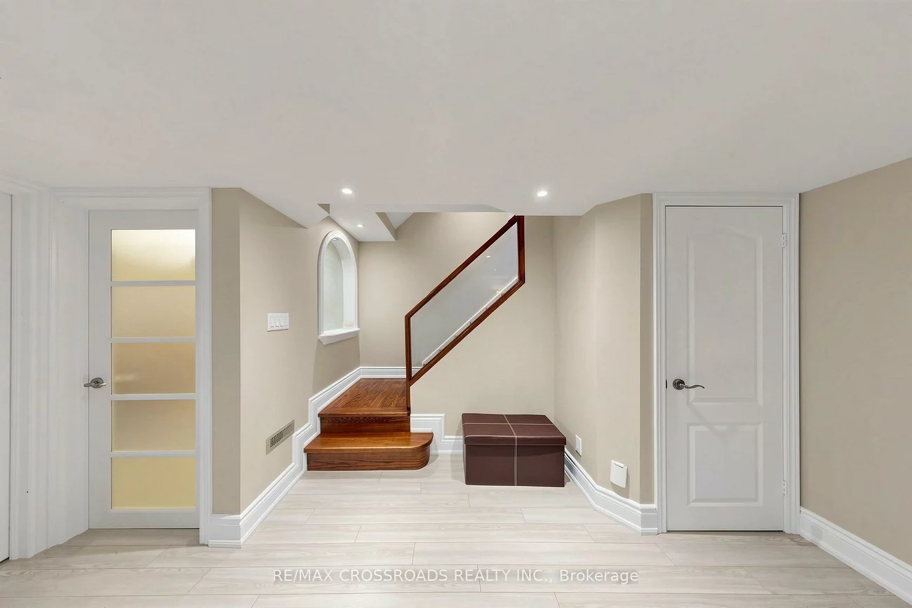 37, Queen's Plate, Angus Glen, Markham