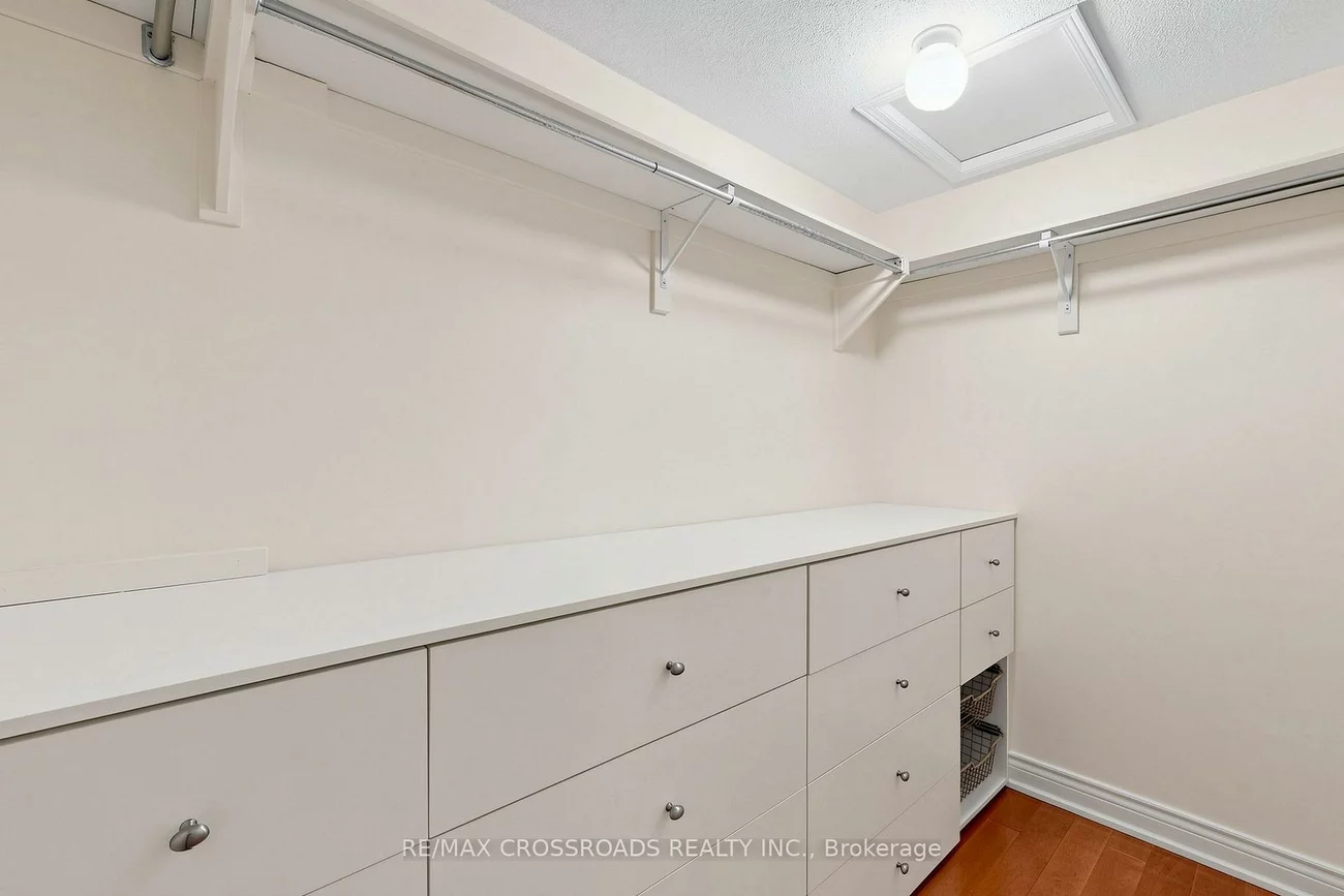 37, Queen's Plate, Angus Glen, Markham