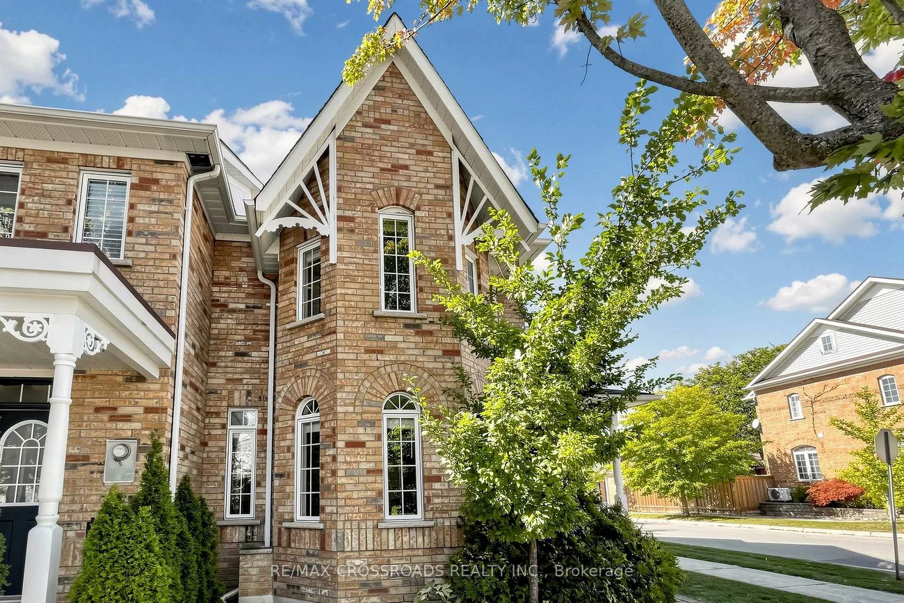 37, Queen's Plate, Angus Glen, Markham