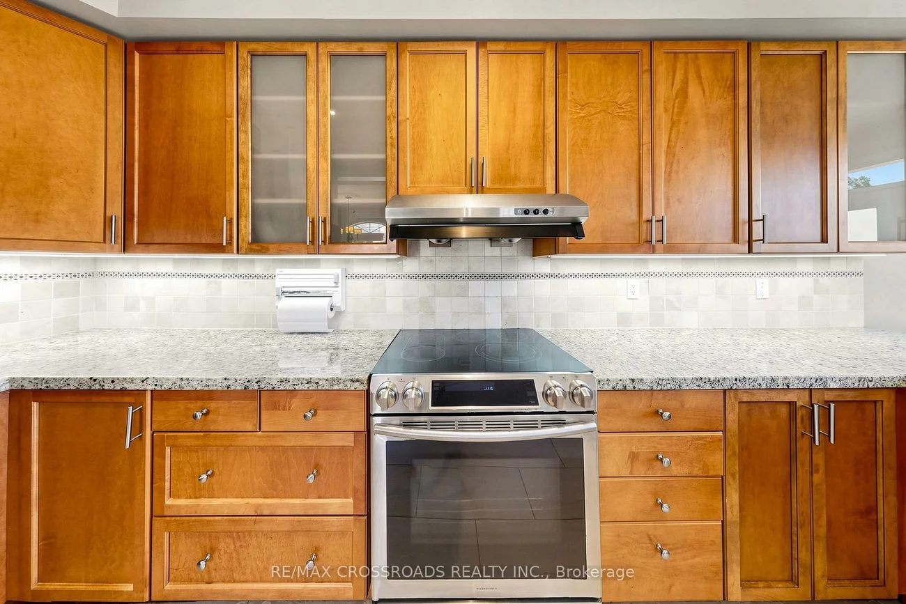 37, Queen's Plate, Angus Glen, Markham