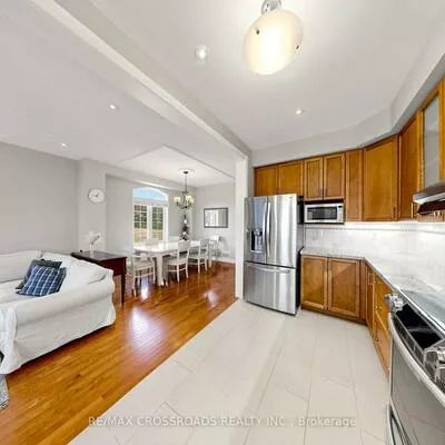 37, Queen's Plate, Angus Glen, Markham