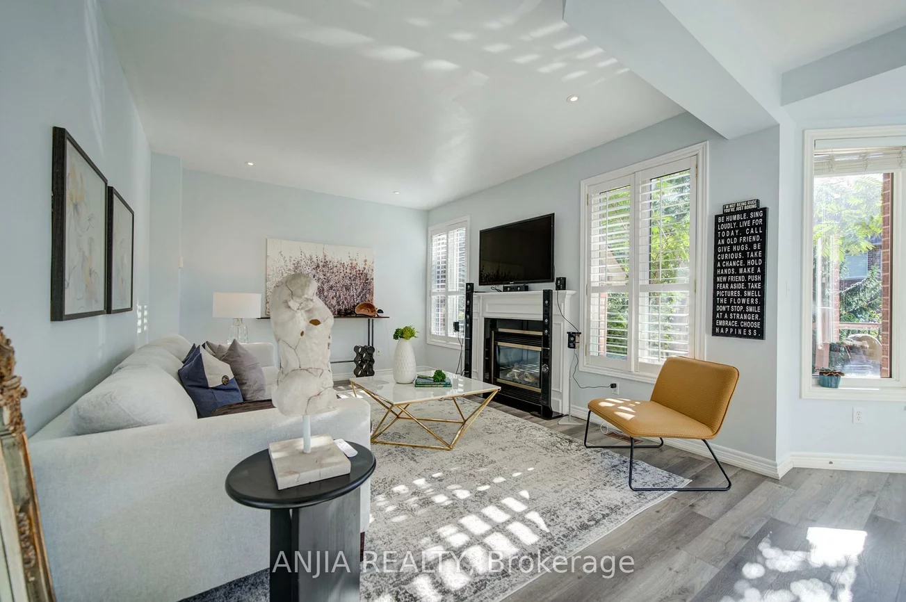 16, Forest Manor, Wismer, Markham