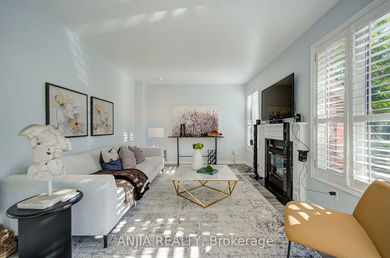 16, Forest Manor, Wismer, Markham