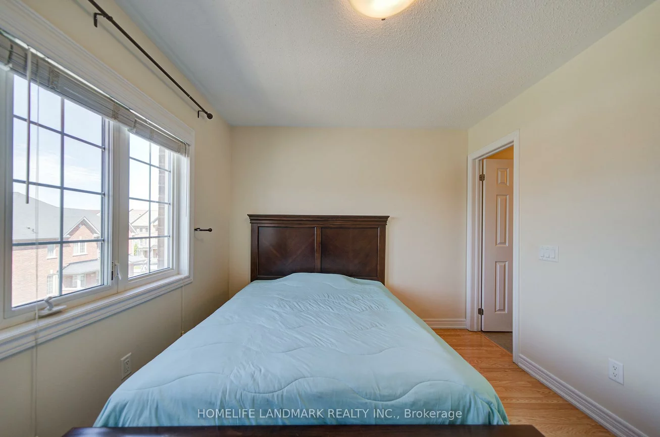 9976, McCowan, Berczy, Markham
