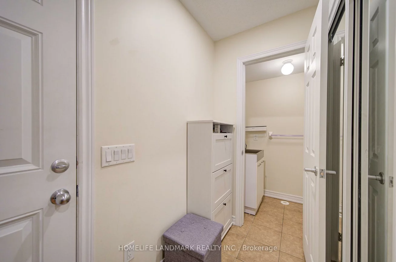 9976, McCowan, Berczy, Markham